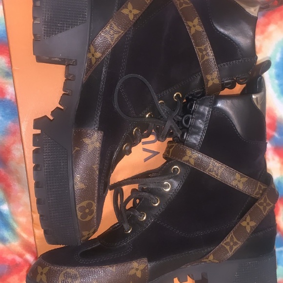 Louis Vuitton Boots - Picture 2 of 3